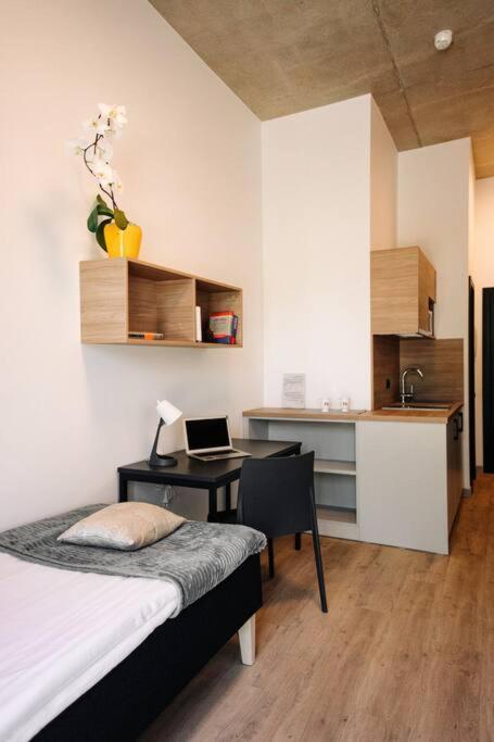 Apartment Sia J12 Jelgavas Iela 8 *