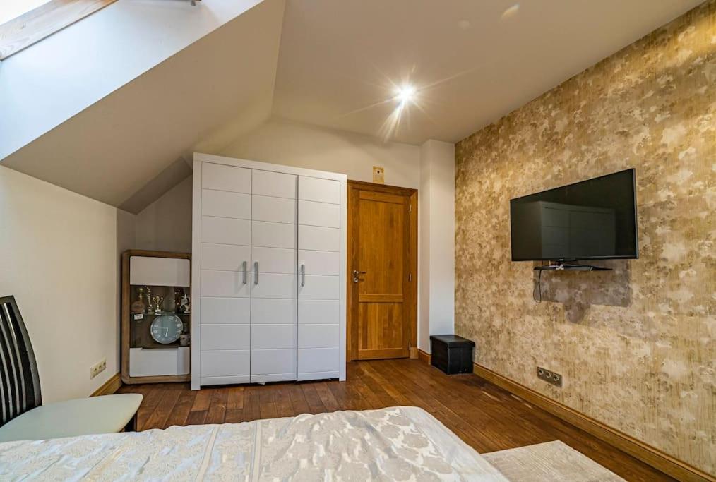 Amber Villa *