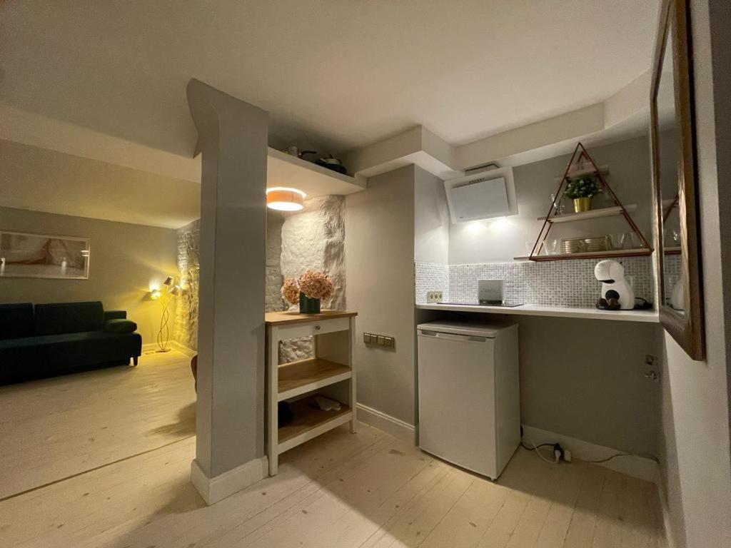 Budget Apartment In Old City *