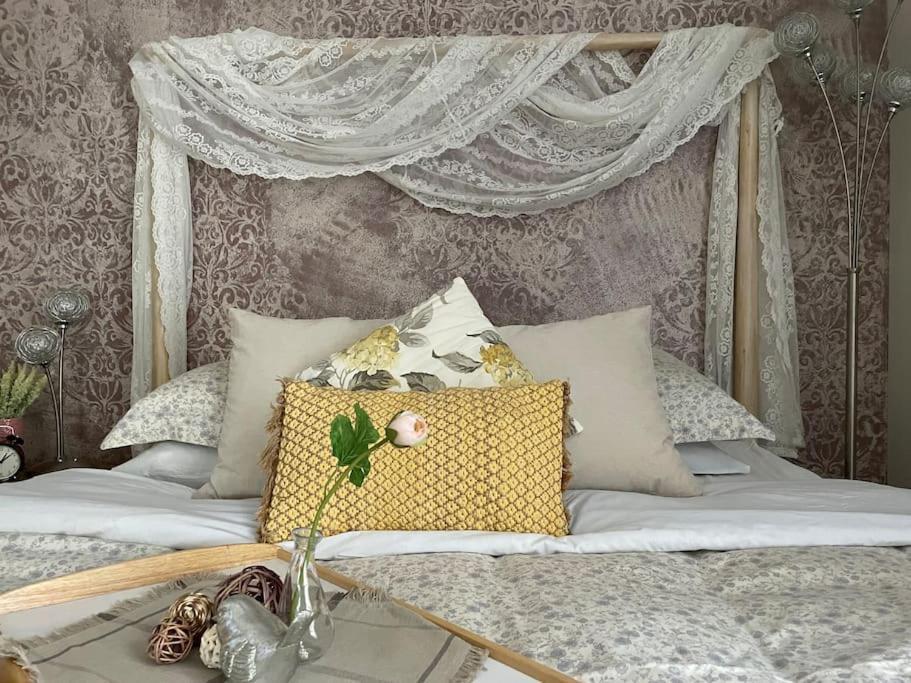 Căn hộ Elegant 1br/ba In Center W Free Parking *