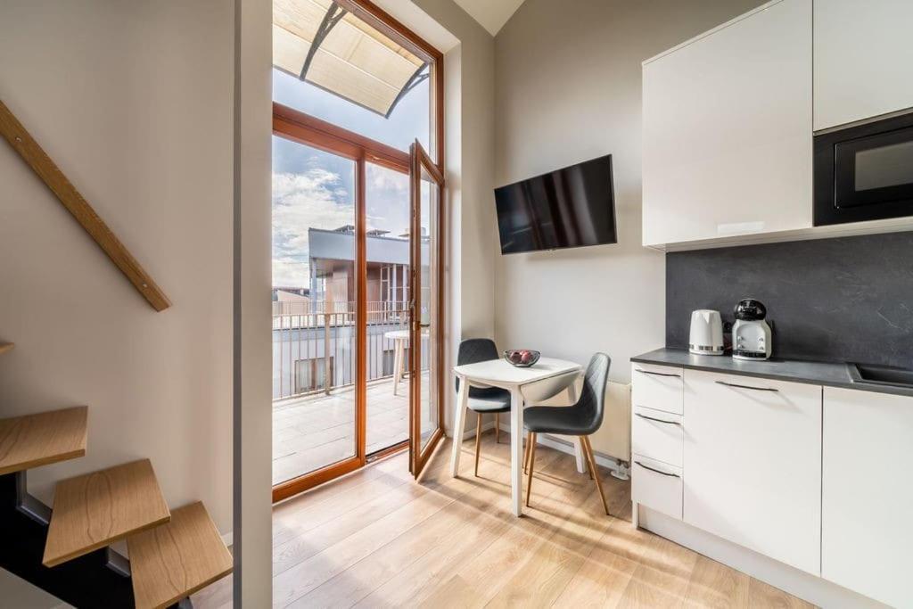 New Loft With Rooftop Terrace In The Old Town Huoneisto *