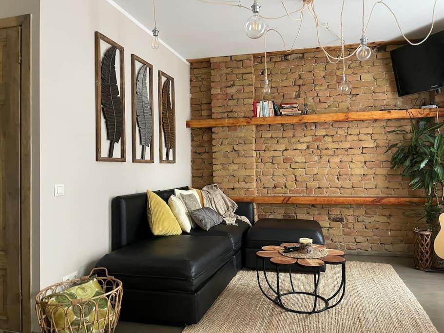 Căn hộ Elegant 1br/ba In Center W Free Parking
