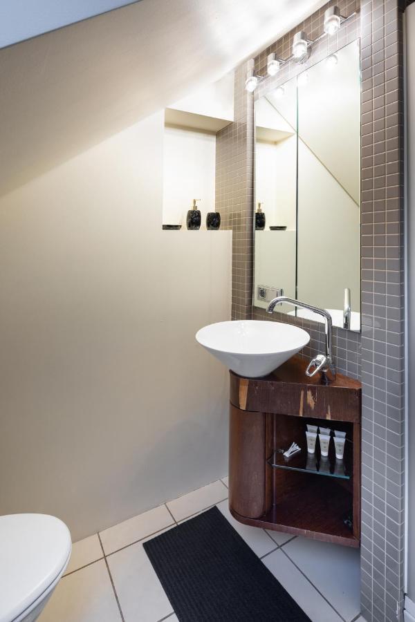 Old Town Charm One Bedroom Spacious Loft Nearby The Livu Square * Riga