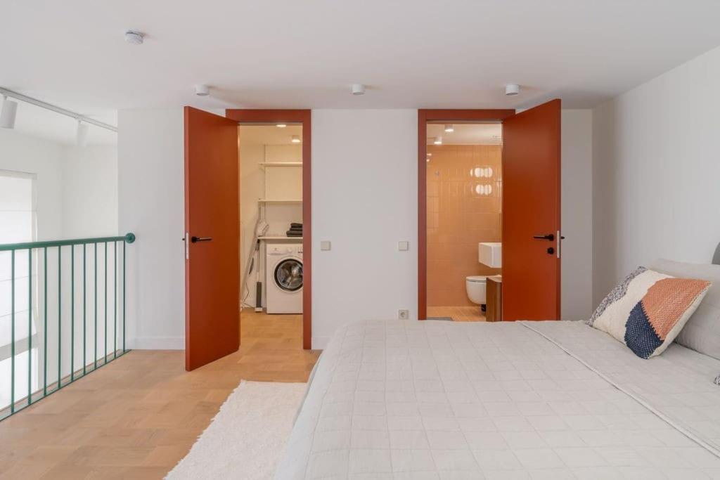 Designer Loft In The City Center Riga
