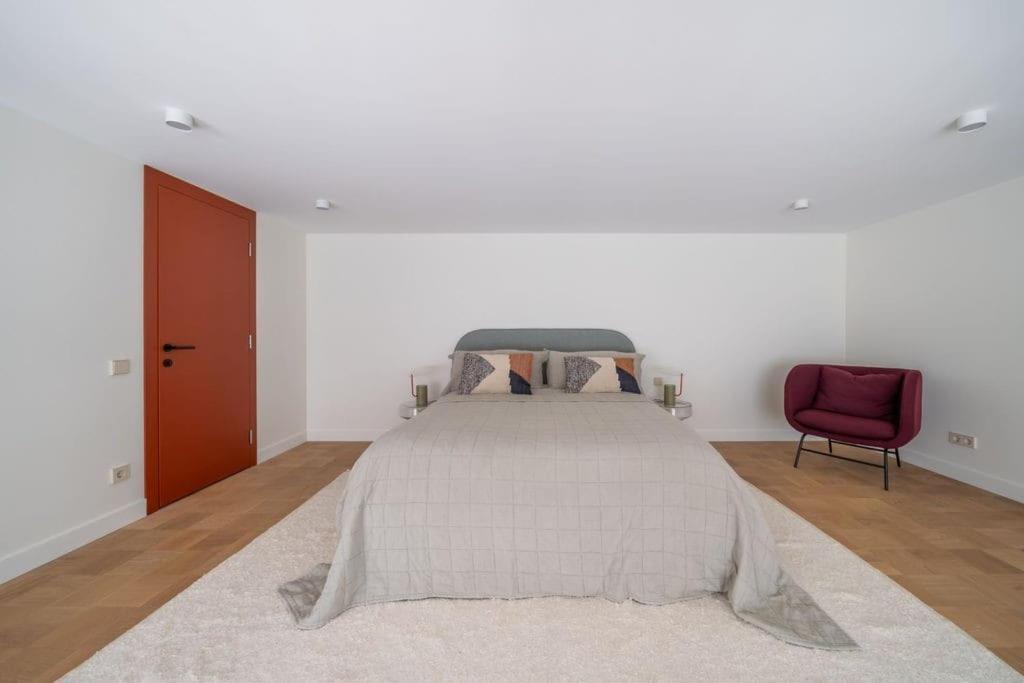 Designer Loft In The City Center *