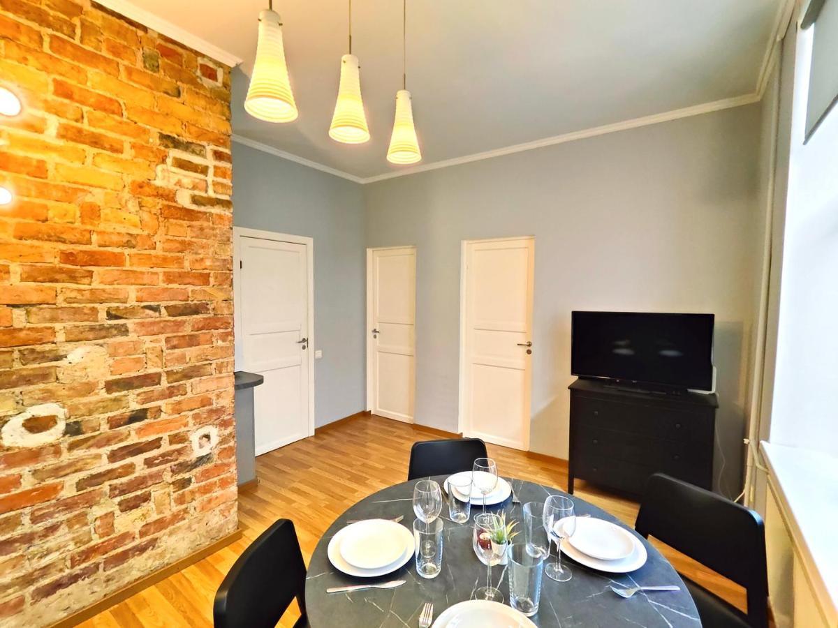 Butas Gleznotaju Old Town Two Bedroom *
