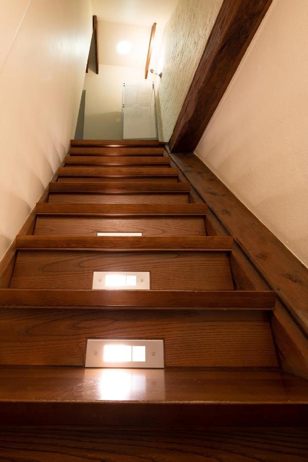Old Town Charm One Bedroom Spacious Loft Nearby The Livu Square Apartamento