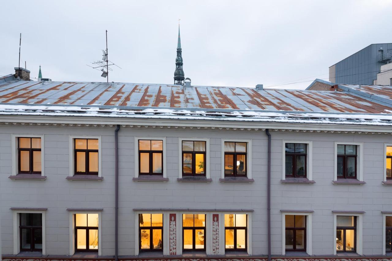 Old Town Charm One Bedroom Spacious Loft Nearby The Livu Square Riga