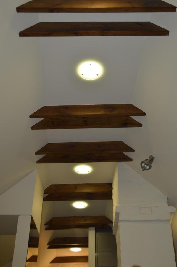 Old Town Charm One Bedroom Spacious Loft Nearby The Livu Square Apartamento *