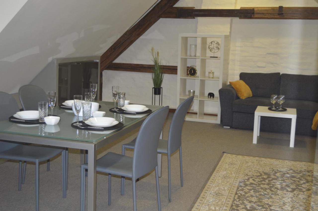 Apartamento Old Town Charm One Bedroom Spacious Loft Nearby The Livu Square Riga