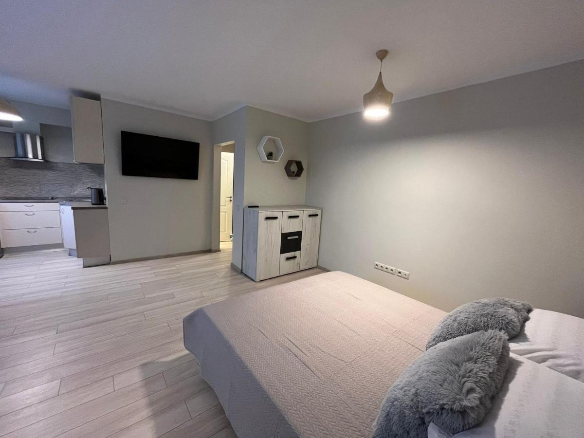 Apartment Beautiful Great Location Free Parking *