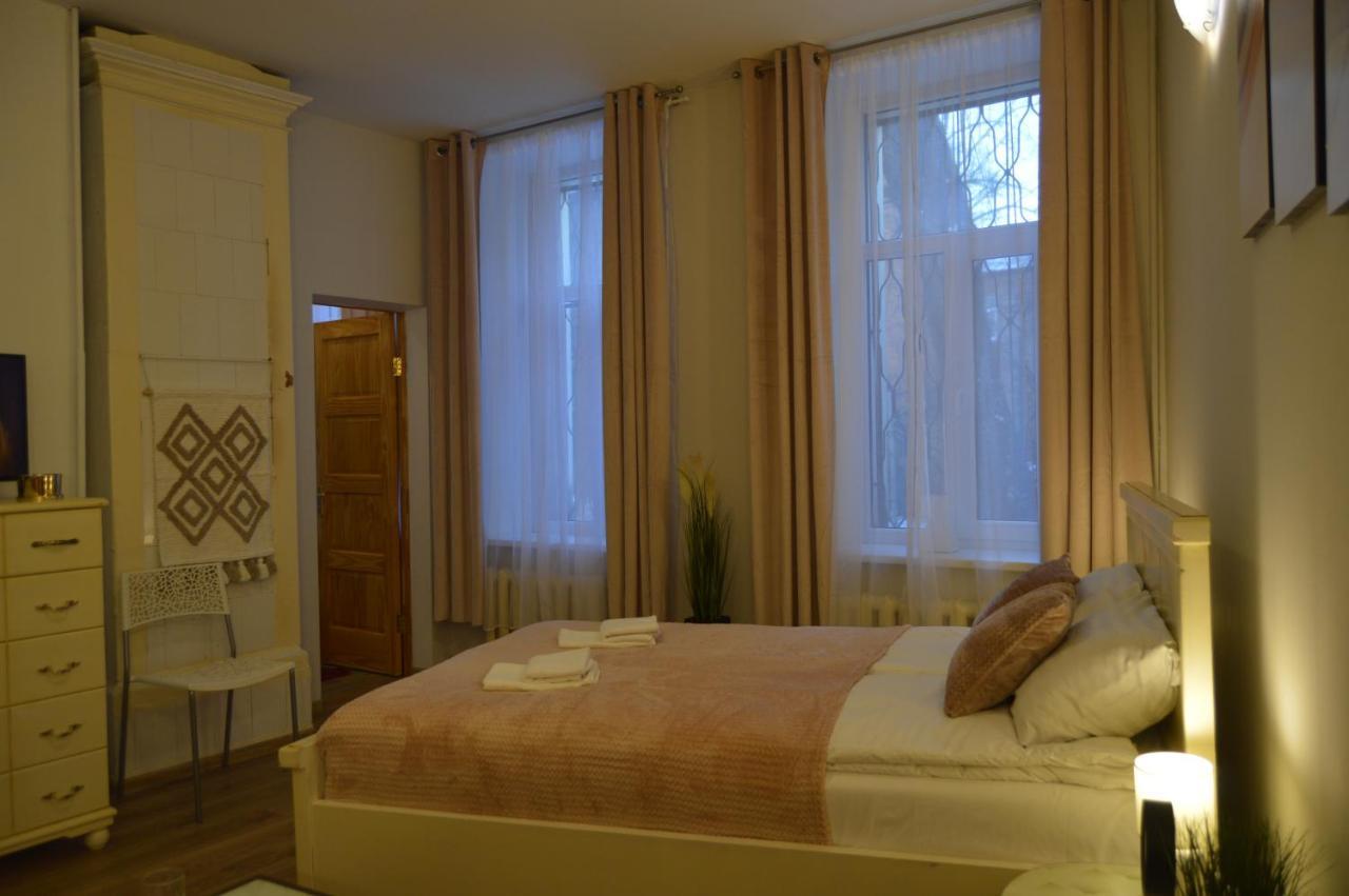Romantic Apt-great Location- Center-free Parking-self Check-in- Old Town 20 Min * Riga