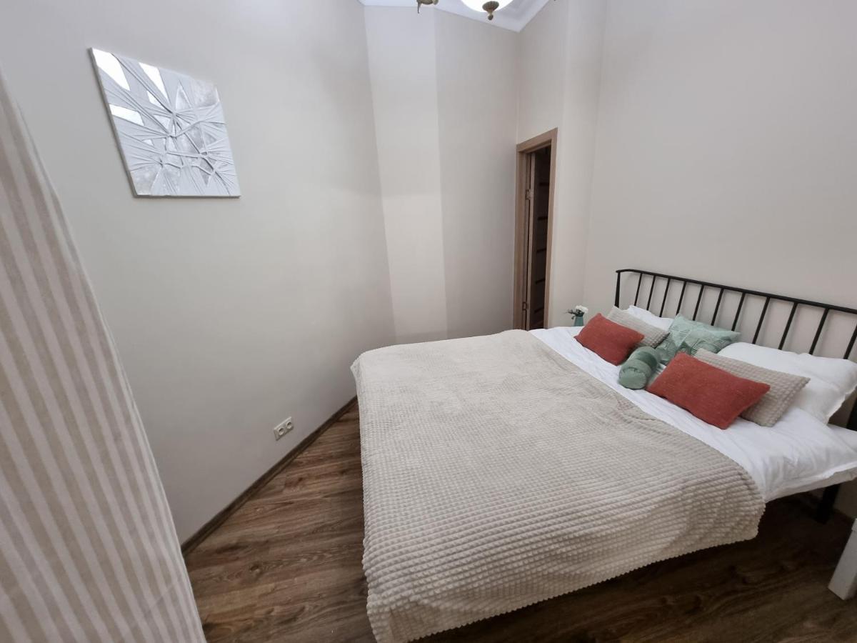 Art Deco One-bedroom In Library House With Free 5g Wifi *