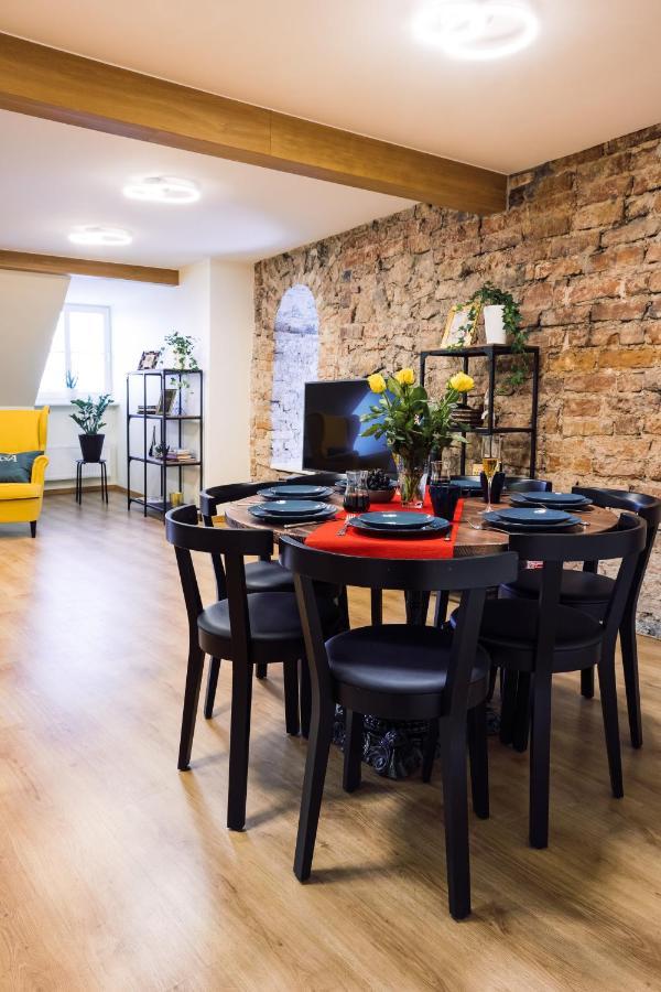 Rothko Apartment/8 Guests/4bedrooms/riga Old Town * Riga