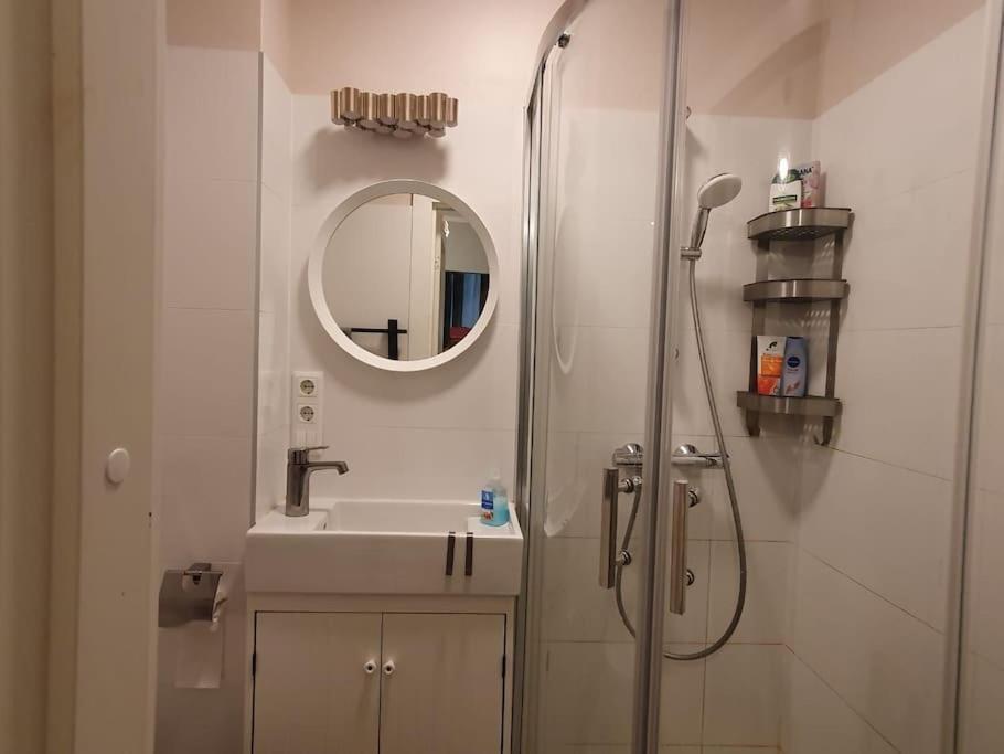 Stylish In Old Town Apartment *