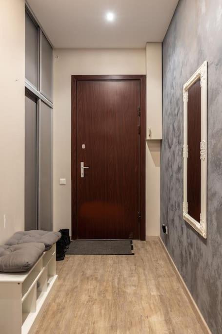 Appartement Lovely 2-bdrm Ideal For Couples And Family With Children, Free Parking On Premises Riga