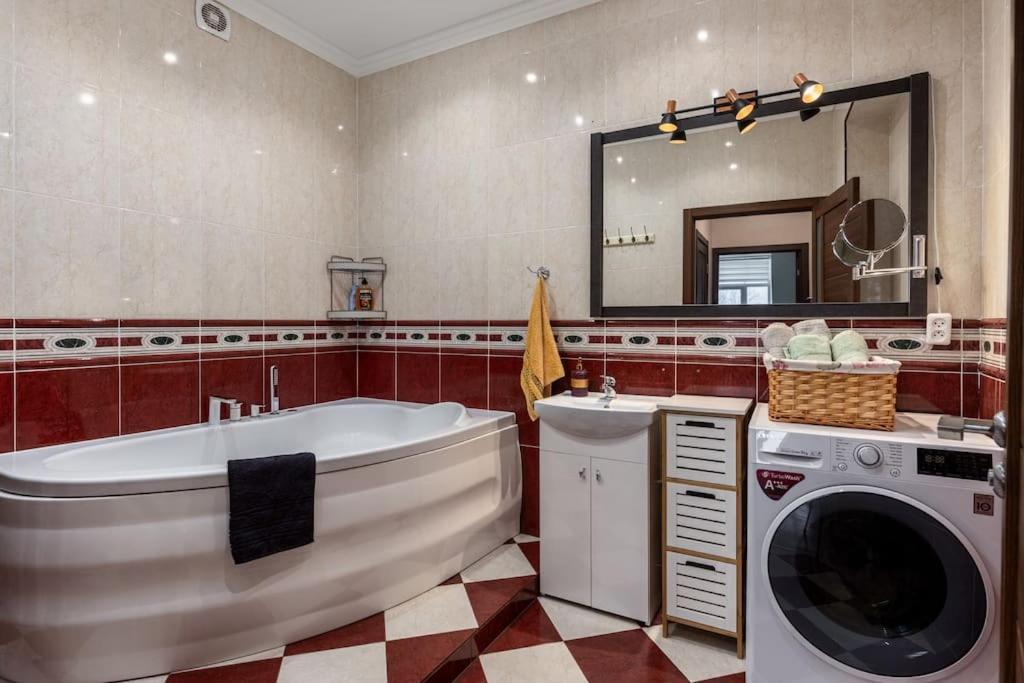 Appartement Lovely 2-bdrm Ideal For Couples And Family With Children, Free Parking On Premises