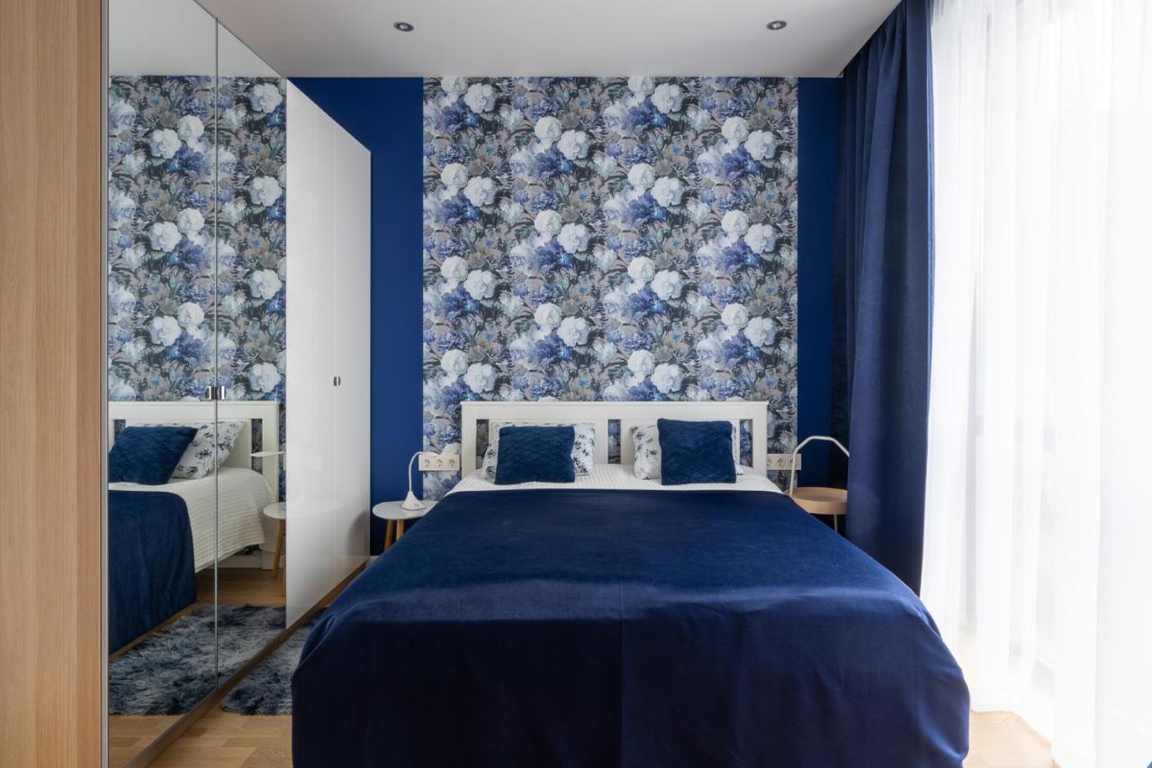 Dzīvoklis 1-bedroom Penthouse With Underground Parking Riga