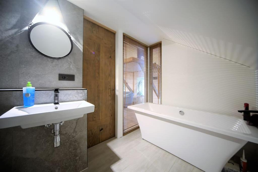 Apartment 3 Level In Old Town / *