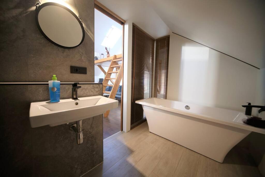Apartment 3 Level In Old Town /