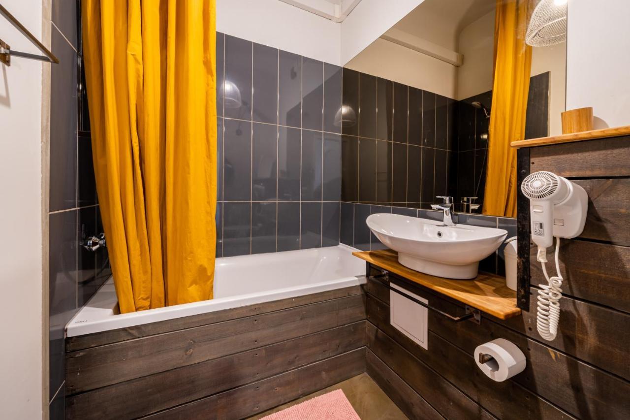Baltic Design Apartments With Free Parking And Self Check In