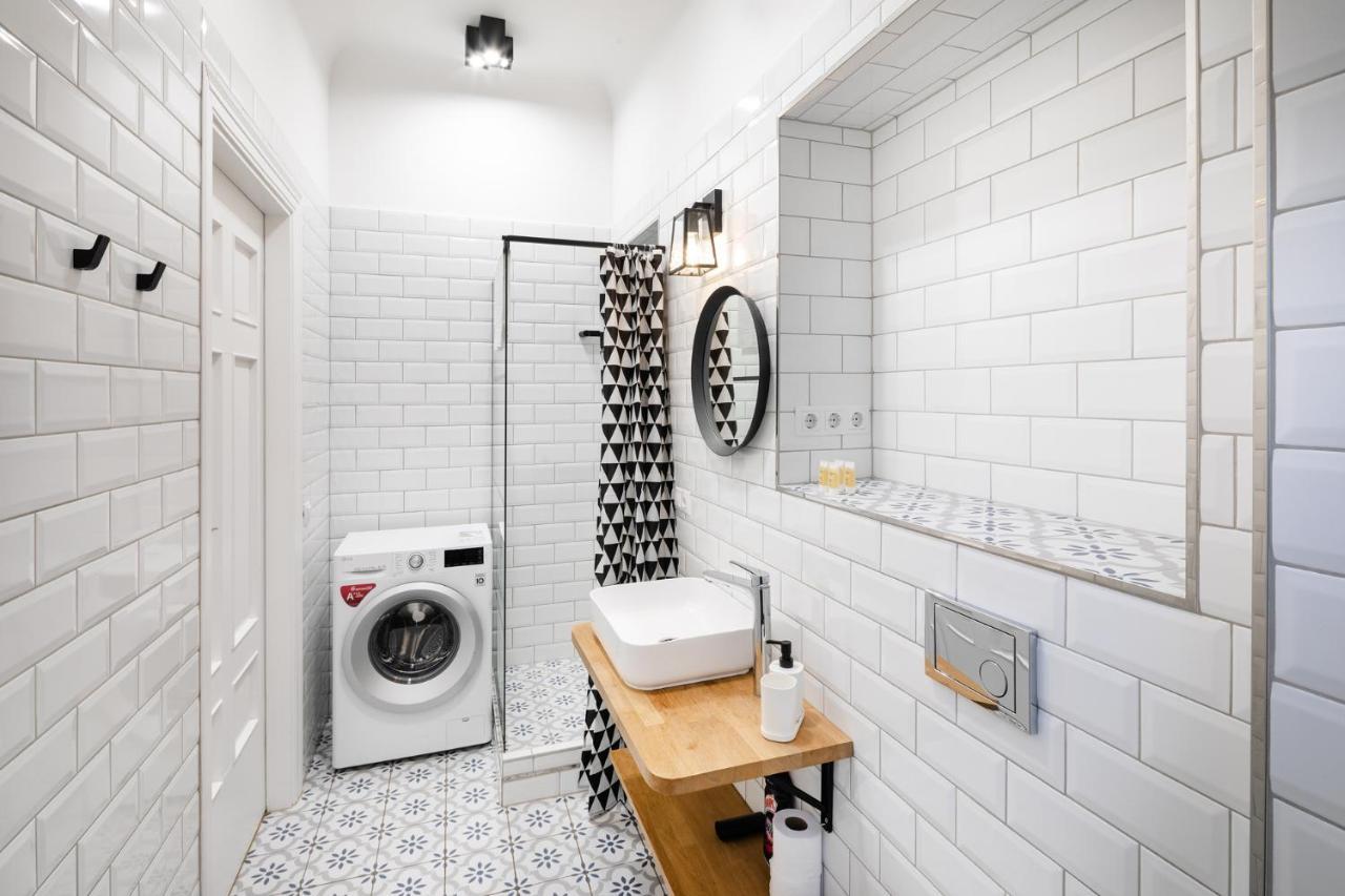 Brivibas House Design In City Center Aparthotel