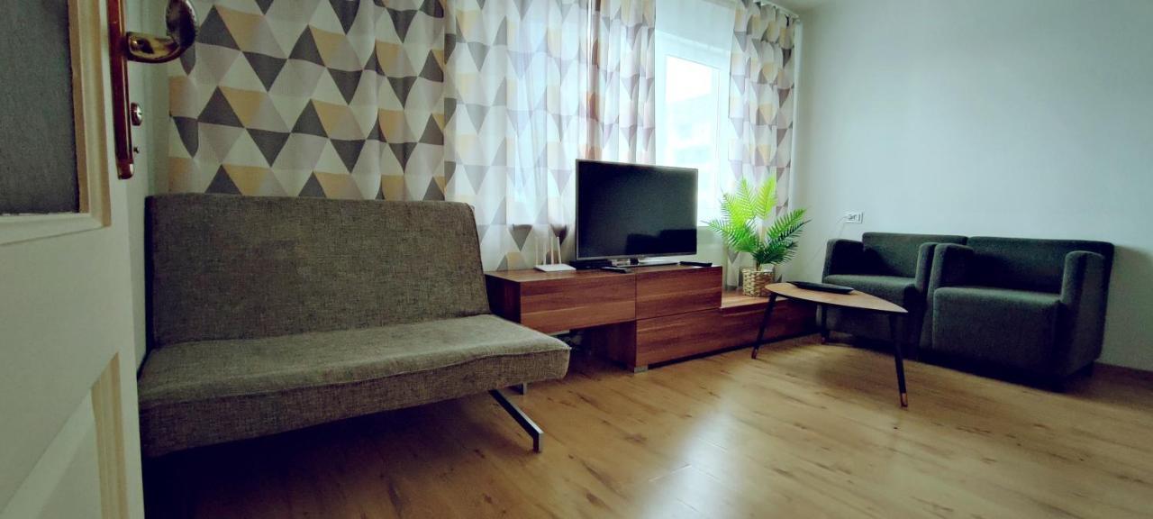 Akropole In Appartement *