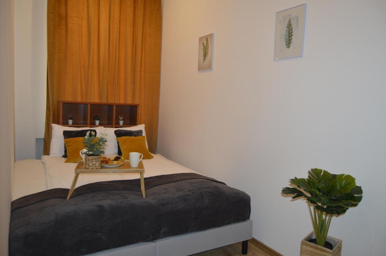 Spacious Center Family 2 Bedrooms