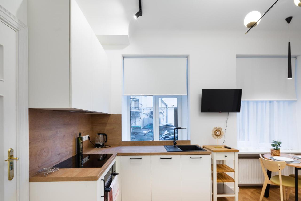 Brivibas House Design In City Center Aparthotel Riga