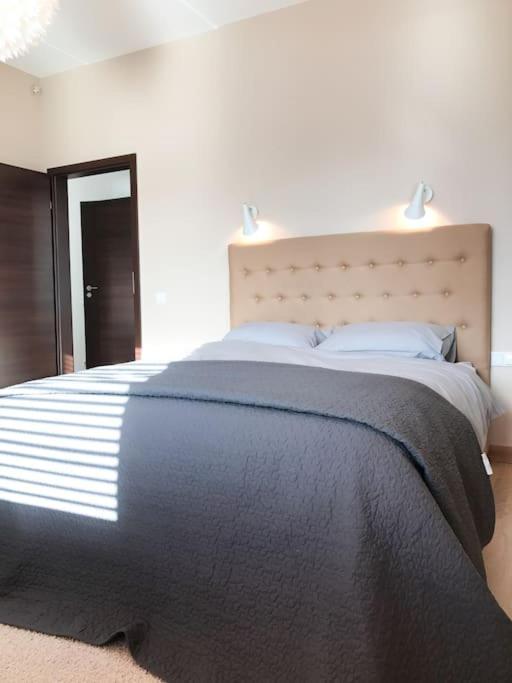 Stunning 2 Bedroom In Quite Part Of Riga