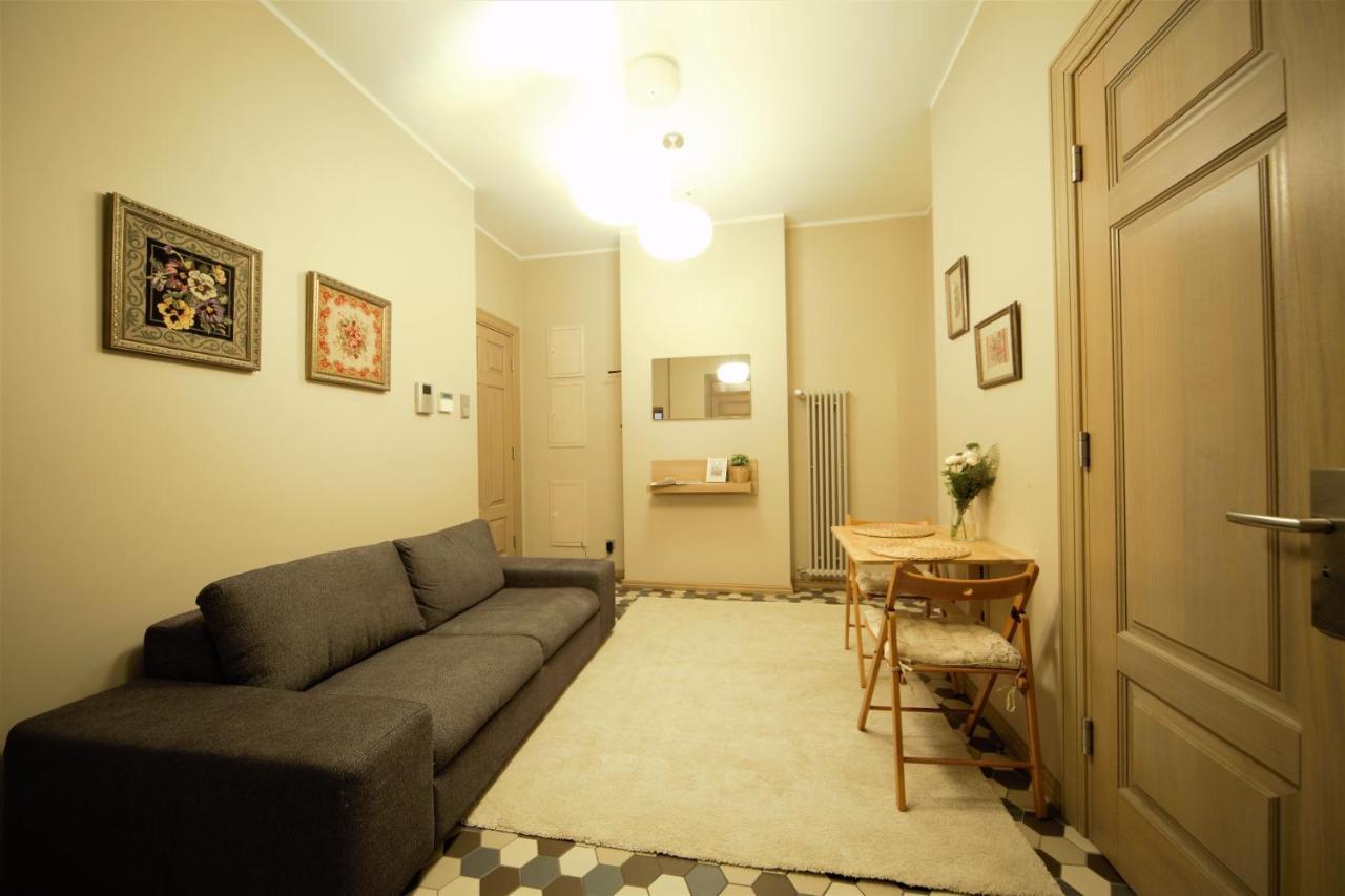 Oldtown / New House + Elevator
