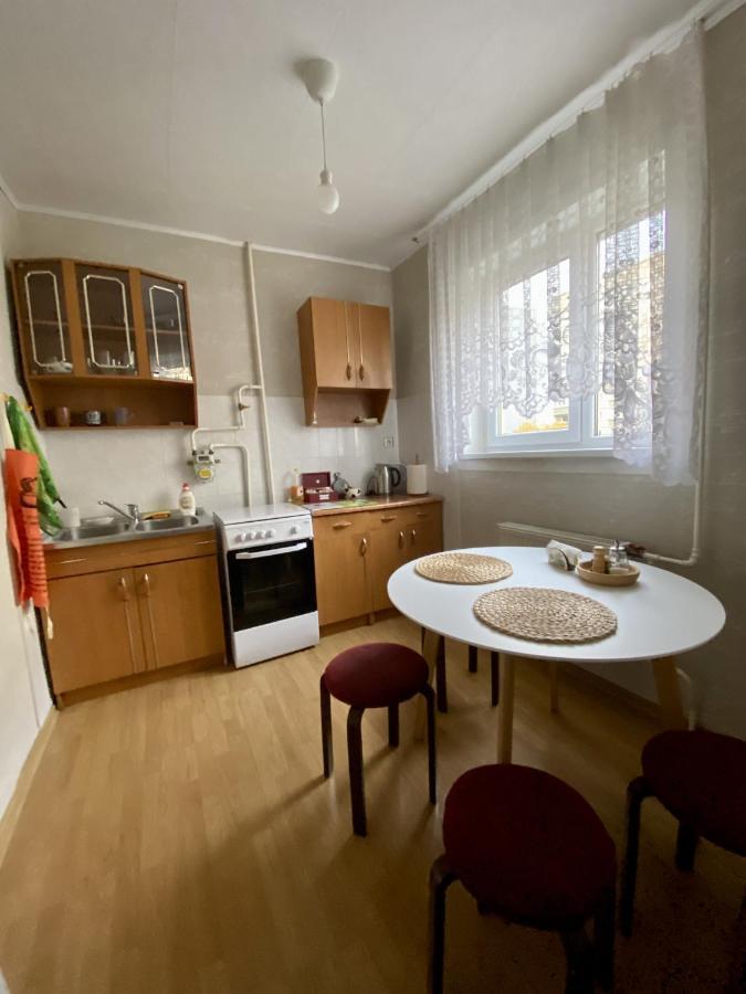 Spacious 3-room & Parking Apartment *