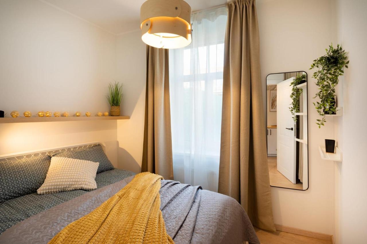 Old Cozy One Bedroom