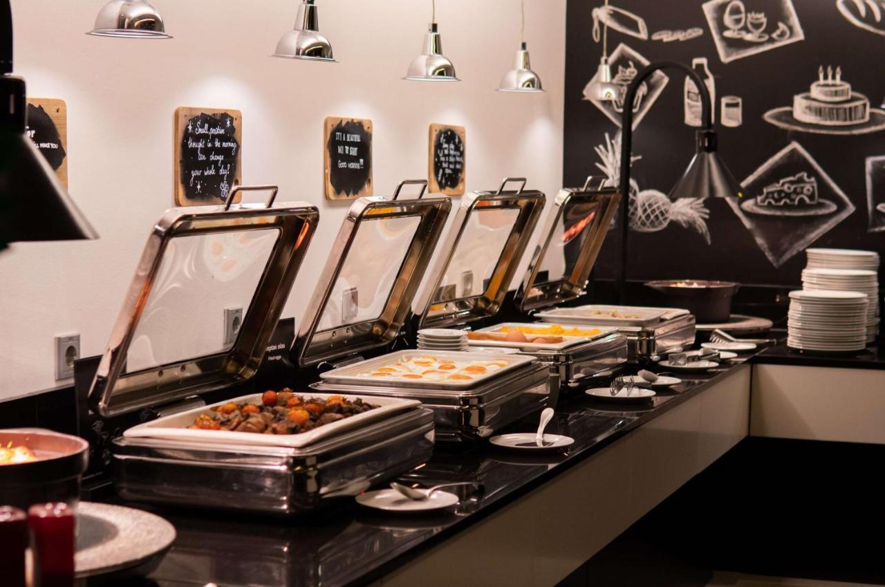 Radisson Blu Elizabete Hotel, Khách sạn 4*