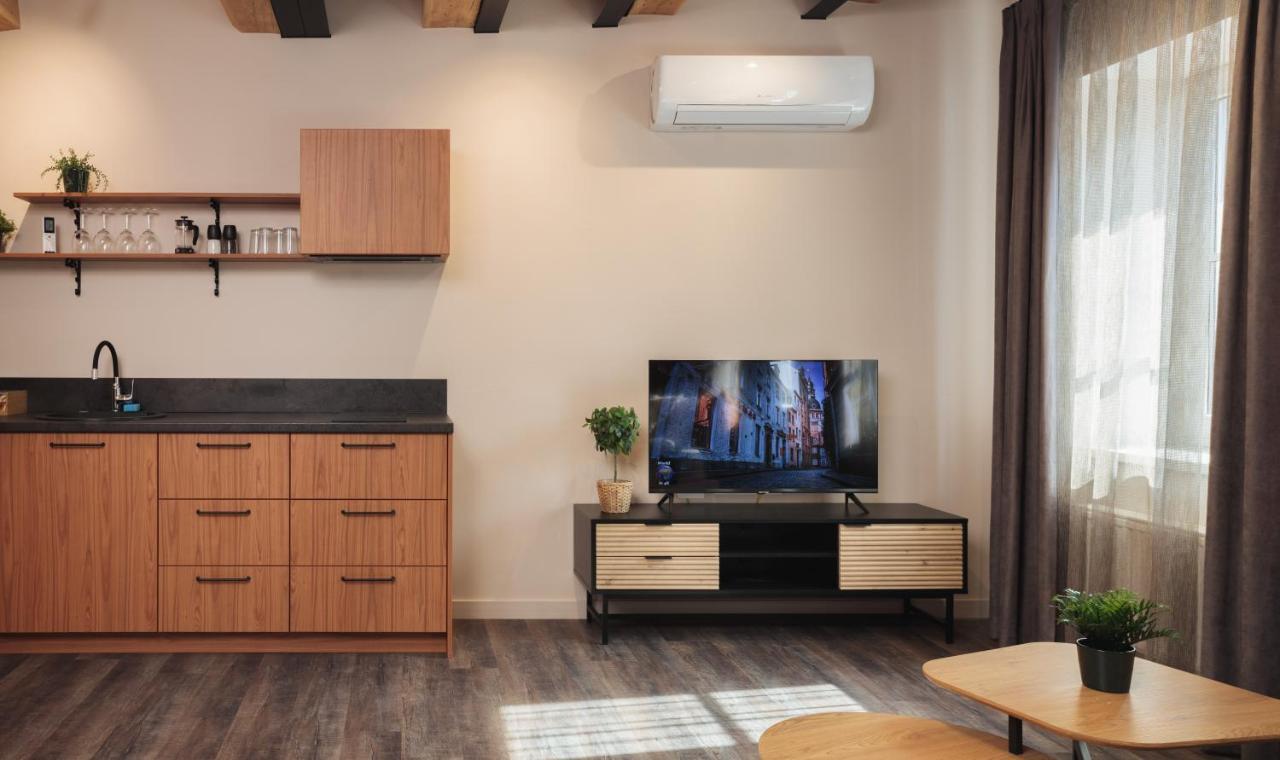 Colonel & Appartement