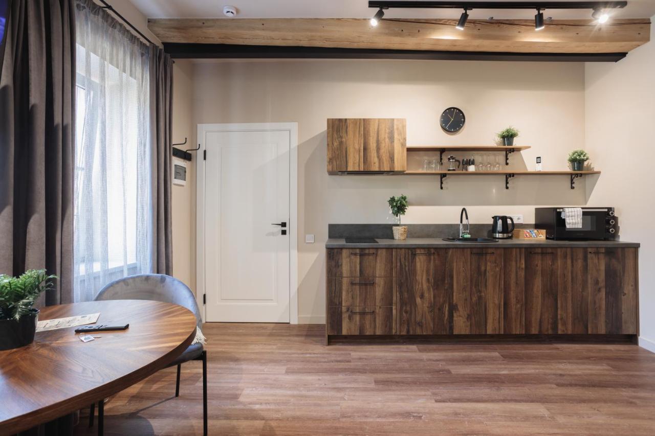Colonel & Appartement