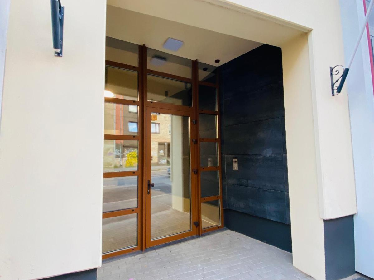 Pearl - New And Cosy Close To Center *