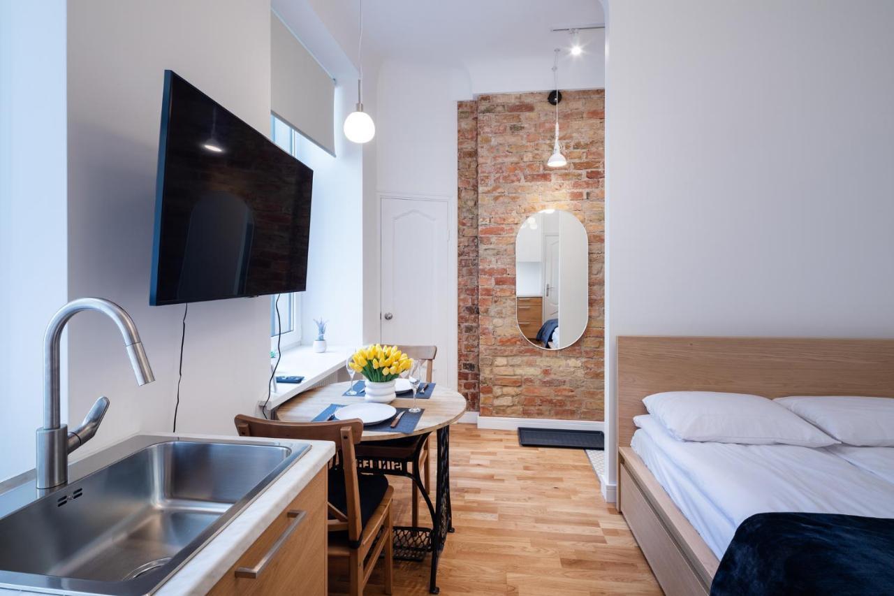 Brivibas House Design In City Center Aparthotel