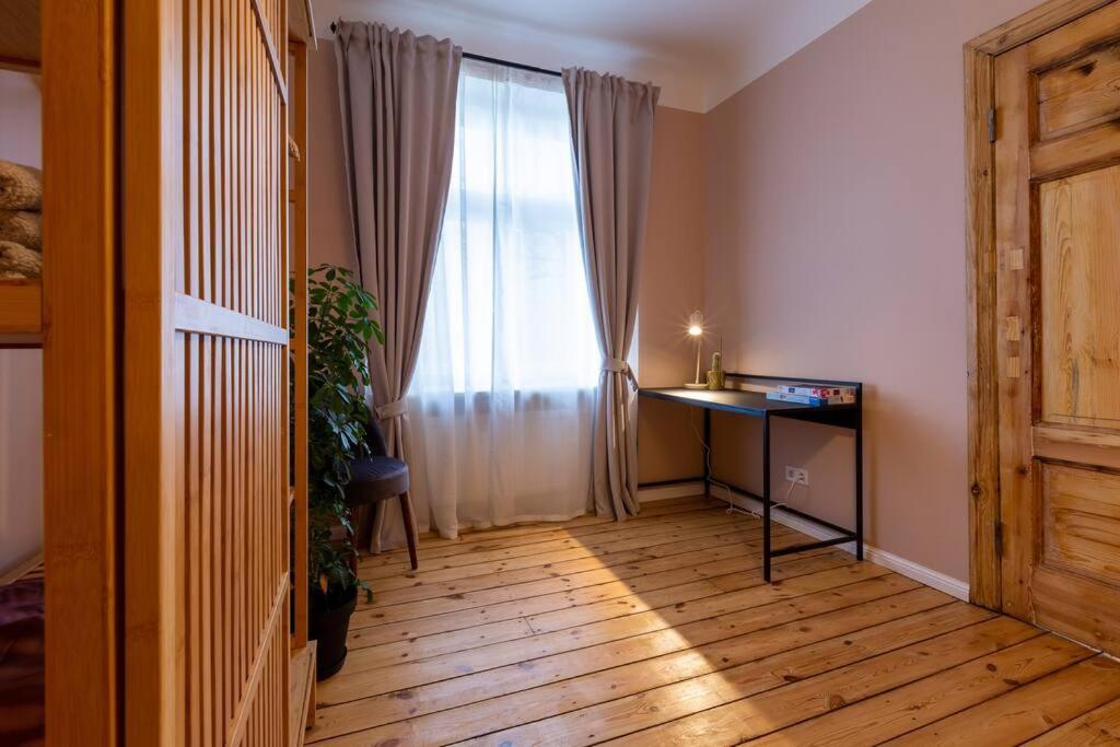 Design With Vintage Twist In Central Apartment *