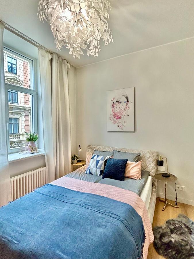 Apartment Very Center Gorgeous & Light Riga