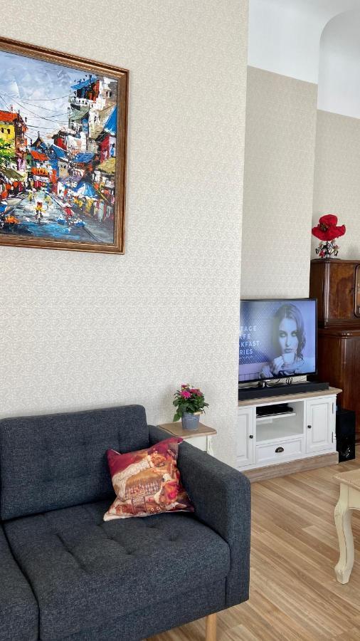 Elegant In Historical Centre & Free Locked Parking Korter *