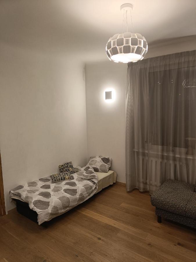 Cozy Private House With A Yard & Parking Casa de férias Riga