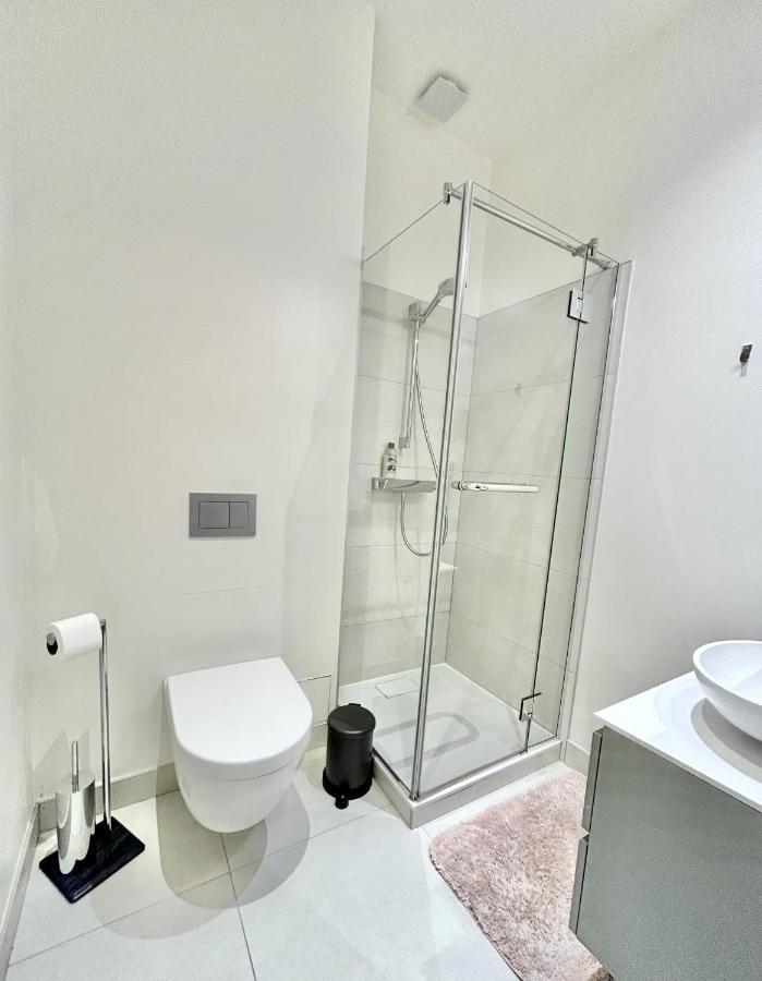 Very Center Gorgeous & Light Apartment Riga