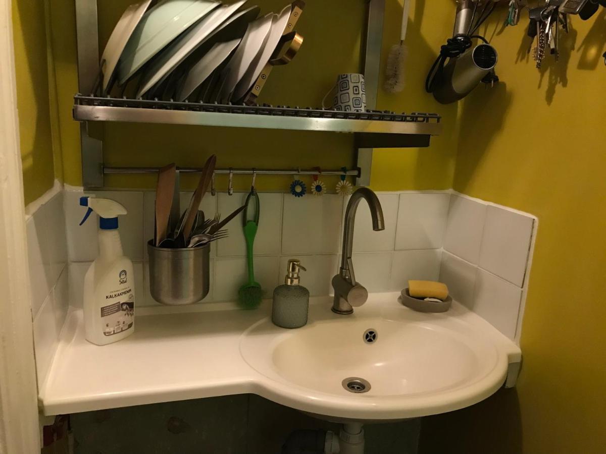 Cozy For Up To 3 Travellers, With Kitchen And Bath *