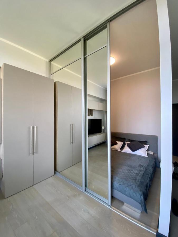 Apartment Valentine's