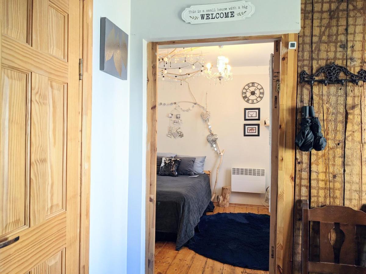 Tiny Non-smoking Caka & Free Parking Apartment