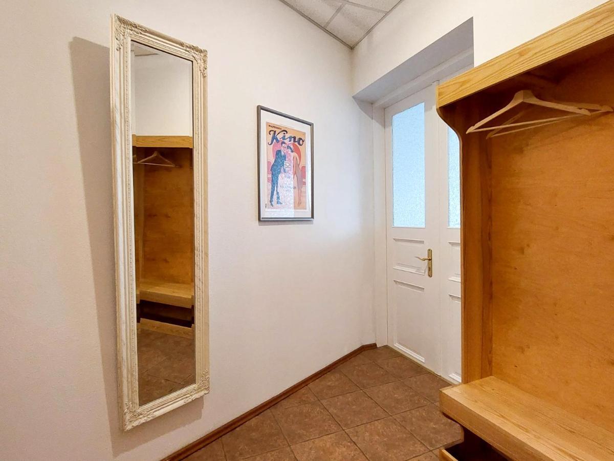 Apartment Dainas 2-room - Arena Riga