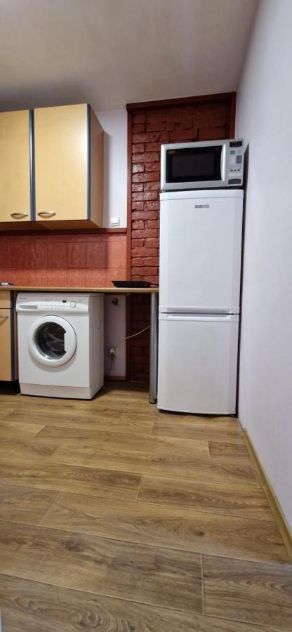 Apartment With Parking Place Riga