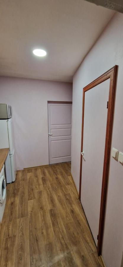 Apartment With Parking Place Riga