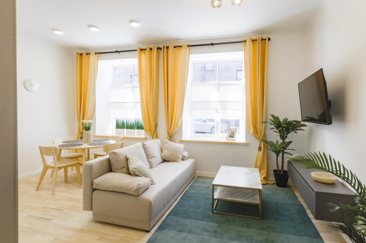 1212 With Free Parking Appartement